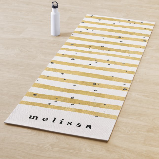 Modernes Monogramm aus Streifen und schwarzen Punk Yogamatte (Beispiel)