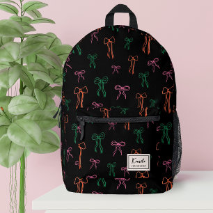 Modernes Monogramm farbenfrohe Bow-Muster Schwarz Bedruckter Rucksack