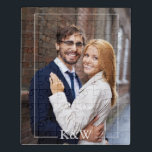 Modernes Monogramm-Foto Puzzle<br><div class="desc">Einfacher und schicker Monogrammentwurf. Benötigen Sie eine kundenspezifische Farbe? Schicken Sie uns eine Mitteilung zu heartlockedstudio@gmail.com und wir sind glücklich,  Ihnen heraus zu helfen!</div>