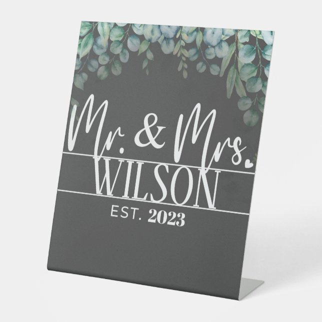 Modernes Mr. & Mrs. gegründet Eucalyptus Wedding Sockelschild (Vorderseite)