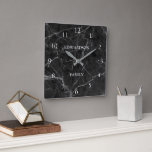 Modernes Muster aus schwarzgrauem Marmor - Familie Quadratische Wanduhr<br><div class="desc">Modernes elegantes,  schwarz-graues Marmormuster,  Familienname,  Square Wall Clock. Sie können Ihren eigenen Namen hinzufügen,  um Ihre persönlichen Wünsche zu erfüllen.</div>