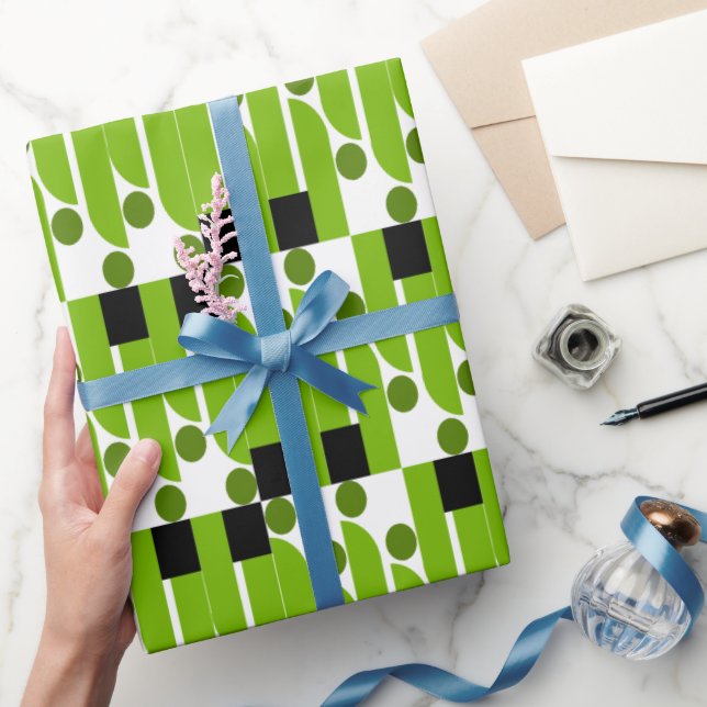 Modernes Muster der grünen Geometrie Geschenkpapier (Schenken)