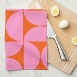 Modernes Muster in pink und orange Geschirrtuch<br><div class="desc">Retro Mid Century Modernes Muster - Abstrakte geometrische Formen - Niedliches und Minimalistisches Muster in Rosa und Orange.</div>