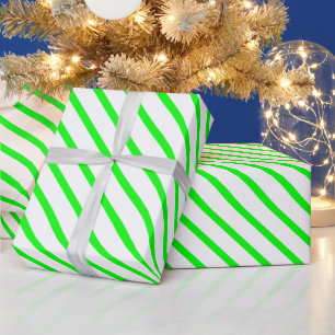 Modernes neongrünes, weißes oblique Streifen Muste Geschenkpapier
