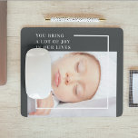 Modernes Niedliches Baby-Foto | Schönheitsangebot Mousepad<br><div class="desc">Erleben Sie das Wesen der Unschuld und Schönheit mit unserer modernen und bezaubernden Baby-Foto-Kollektion auf Zazzle! Die wertvollen Momente mit diesen bezaubernden Bildern, die die Reinheit und Freude der Kindheit feiern. Jedes Element ist sorgfältig darauf ausgelegt, die Schönheit der Unschuld zu zeigen, und erinnert uns an die einfache, aber tief...</div>