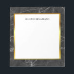Modernes Notizblock aus Schwarz-weißem Marmor<br><div class="desc">Modernes Design aus schwarz-weißem Marmor und personalisiertes Notizblock mit goldenem Rahmen. Sie können Ihren eigenen Namen oder Text und Monogramm hinzufügen.</div>