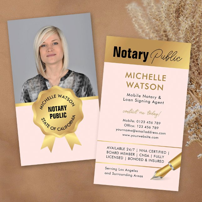 Modernes öffentliches Foto in Rosa und Gold Visitenkarte (Feminine notary public loan signing agent photo business cards in blush pink and gold)