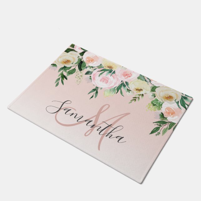 Modernes Pastellrosa und Blume mit Namen Fußmatte (Schrägansicht)