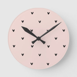 Modernes, pastellrosa und schwarzes Herzmuster Runde Wanduhr