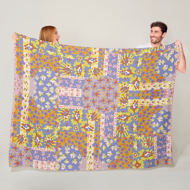 Modernes Patchwork Daisy Blume auf Periwinkle Fleecedecke (Beispiel)