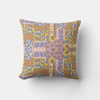 Modernes Patchwork Daisy Blume auf Periwinkle Kissen