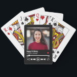 Modernes Personalisiert Happy Birthday Foto Spielkarten<br><div class="desc">Dieses personalisierte Song-Playlist Geburtstagsdesign kann mit Ihrer eigenen Nachricht an Ihren Ehemann, Ihre Ehefrau, Freund, Freundin, Mutter, Vater, Bruder, Schwester, Familie oder Freunde angepasst werden. Dazu können Sie das Wort "Geburtstag glücklich" durch Ihr eigenes kurzes, individuelles Wort/Zitat ersetzen. Der Name kann auch auf Ihren eigenen individuelle Name geändert werden. Sie...</div>