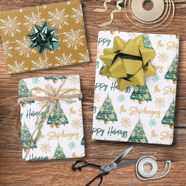 Modernes Personalisiert Happy Holidays Tree Script Geschenkpapier Set (Von Creator hochgeladen)