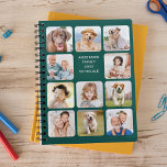 Modernes Personalisiertes 11-Foto Collage Emerald  Planer<br><div class="desc">Der Kalender-Planer für benutzerdefinierte Fotos. Unser lustiger Foto-Planer hat 11 Fotos, um zu personalisieren und zu benennen. Design ist vorne und hinten. Passen Sie sich mit Fotos, Lieblingsfotos, Haustier-Fotos und all Ihren Hunden-Fotos an! COPYRIGHT © 2020 Judy Burrows, Black Dog Art - Alle Rechte vorbehalten. Moderner Personalisierter 11-Foto Collage Smaragdgrüner...</div>