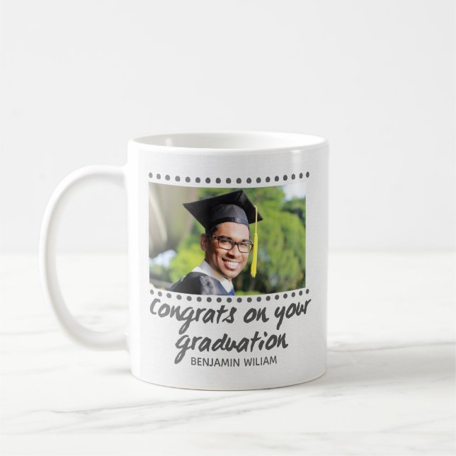 Modernes Personalisiertes Abschluss-Geschenk für T Kaffeetasse (Links)
