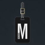Modernes Personalisiertes Fettgewebe, Monogramm un Gepäckanhänger<br><div class="desc">Modernes Monogramm Design mit personalisiertem Monogramm-Buchstaben "M" und dem Namen im modernen fett-serf-Schriftart-Stil.

Perfektes Geschenk für ihn,  Vatertagsgeschenk,  Trauzeuge Geschenk und vieles mehr.</div>