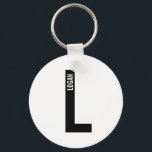Modernes Personalisiertes Fettmonogramm und Name Schlüsselanhänger<br><div class="desc">Modernes Monogram Design mit personalisiertem Monogramm-Buchstaben "L" und Namen im modernen fett formatierten Sans Serif Schriftart Stil. Perfektes Geschenk für ihn,  Vatertagsgeschenk,  Trauzeuge Geschenk und vieles mehr.</div>