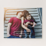 Modernes Personalisiertes Foto<br><div class="desc">Personalisieren Sie es mit Ihrem Hochzeitsdatum, Familiennamen oder beliebigen Texten Ihrer Wahl für ein schönes und einzigartiges Foto Geschenk.</div>