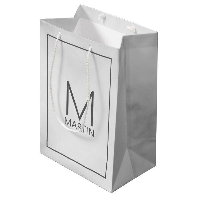 Modernes Personalisiertes Monogramm und Name Mittlere Geschenktüte (Vorderseite Schrägansicht)