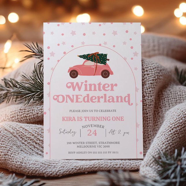 Modernes Pink Car Winter Onederland 1. Geburtstag Einladung (Girls Winter Onederland 1st Birthday Invitation, Christmas Tree Car, Pink Modern Winter Onederland )