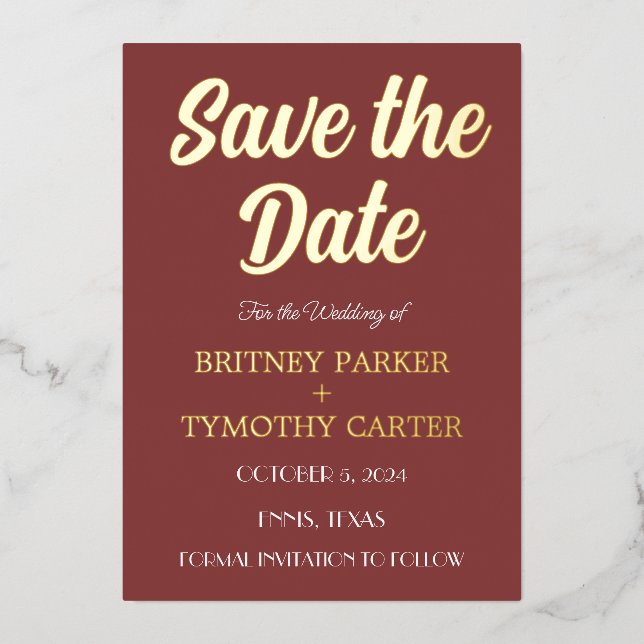 Modernes QR Code Foto Wine Burgundy Script Wedding Folieneinladung (Vorderseite)