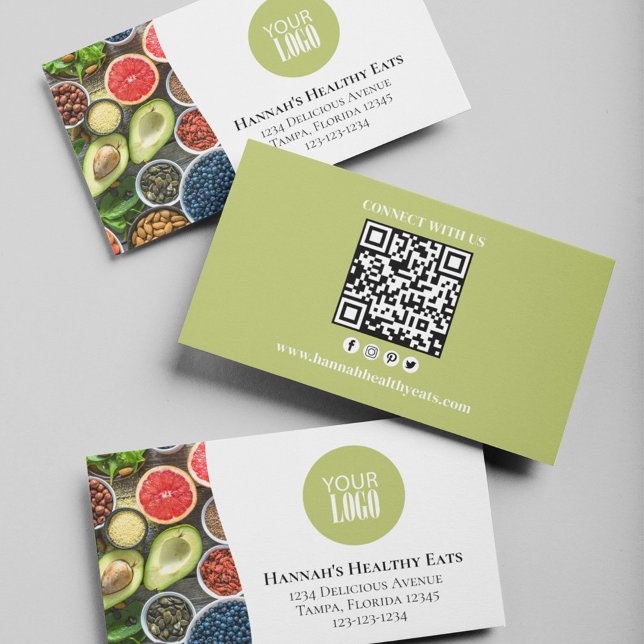 Modernes QR-Foto und Logo-Grün Visitenkarte (With a scannable QR code and social media icons. )