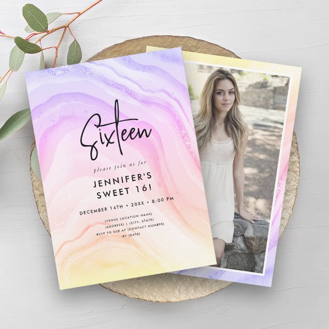 Modernes Rainbow Ombre Marble Foto Sweet 16 Einladung (Modern Rainbow Ombre Marble Photo Sweet 16 Invitation)