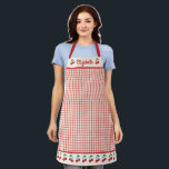 Modernes Red Gingham Cherry Pattern Backen Schürze<br><div class="desc">Ein eleganter personalisierter Gingham mit Kirschen schmückt diese Backform-Schürze. Personalisieren Sie es mit Ihrem Namen. Macht einem Freund ein niedliches Geschenk. Gut zum Geburtstag,  Valentinstag,  etc. Entworfen für Sie von BlackBerry Boulevard.</div>