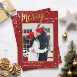 Modernes Red Gold Script Frohe Weihnachten Foto<br><div class="desc">Modern Red Gold Script Frohe Weihnachts Foto Holiday Card</div>