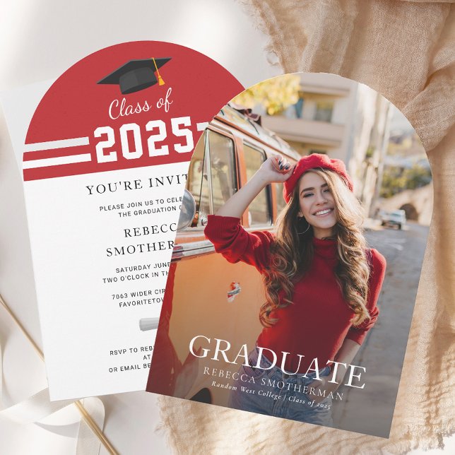 Modernes Red White Grad Foto Abschluss 2025 Party Einladung (Graduation 2025 Party Red White Arch Party Invitation)