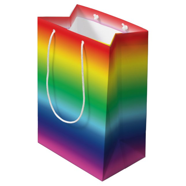 Modernes Regenbogenfarbenmuster Mittlere Geschenktüte (Rückseite Schrägansicht)