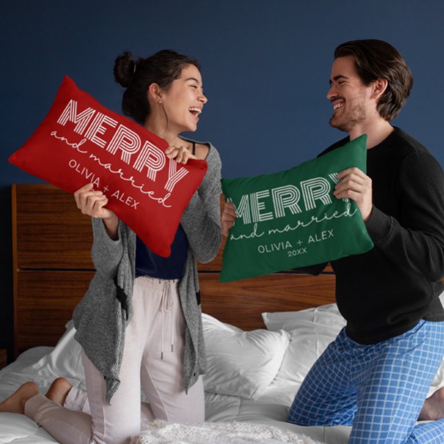 Modernes Retro Frohe und Verheiratete Weihnachten Lendenkissen (Von Creator hochgeladen)