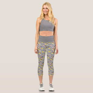 Modernes Retro-Muster aus dem Mittelalter Capri Leggings