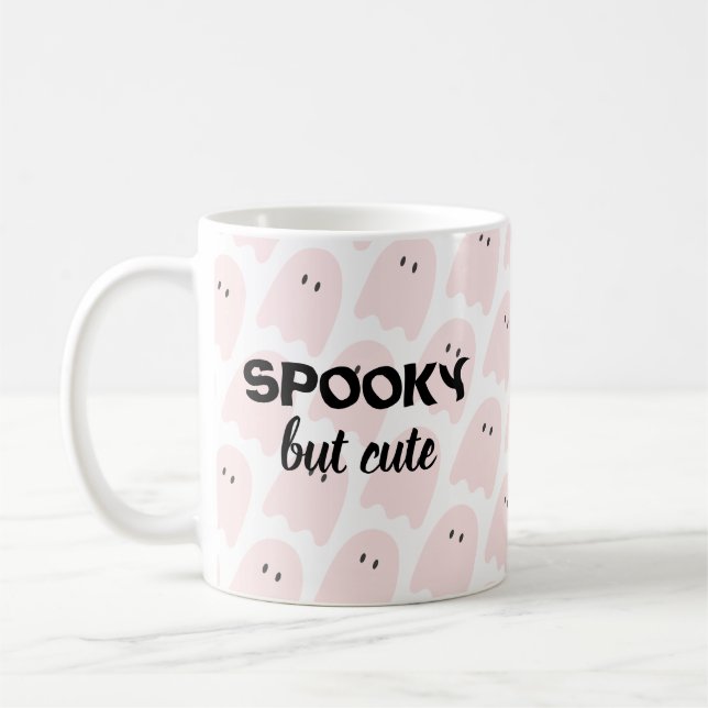 Modernes rosa Halloween Spooky, aber Niedlich Kaffeetasse (Links)