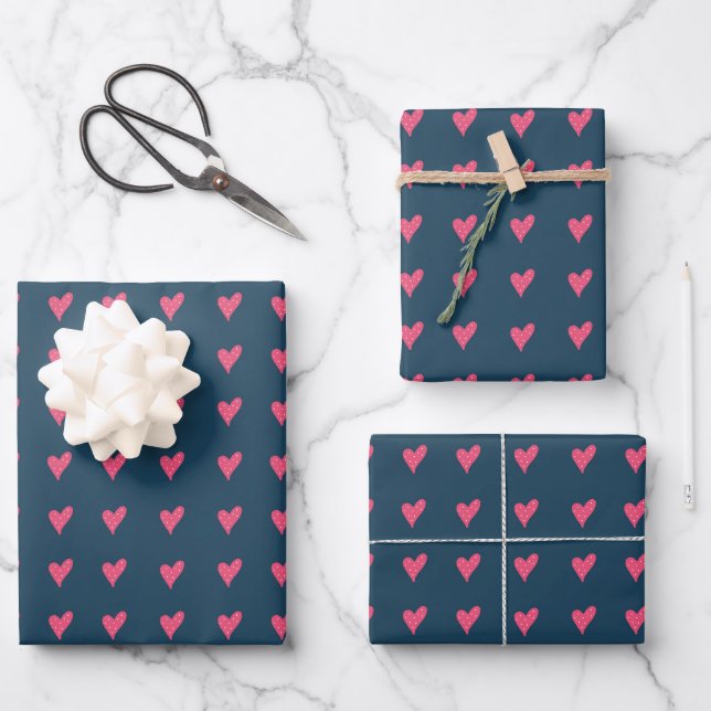 Modernes rosa Herzmuster Handgezeichnet Geschenkpapier Set (Vorderseite)