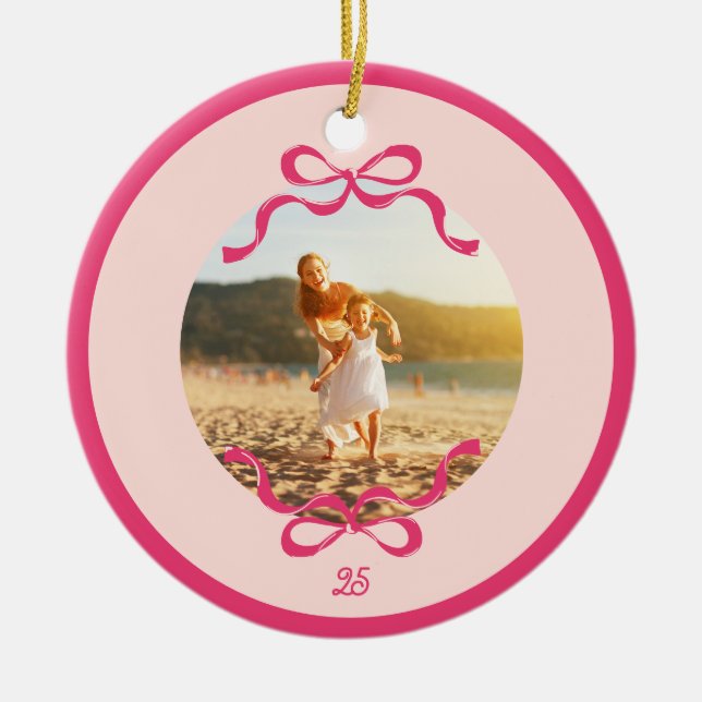 Modernes Rosa Retro Bows Trendy Christmas Foto Keramik Ornament (Vorne)