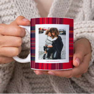 Modernes rotes Karo rustikales Monogramm Foto Weih Kaffeetasse