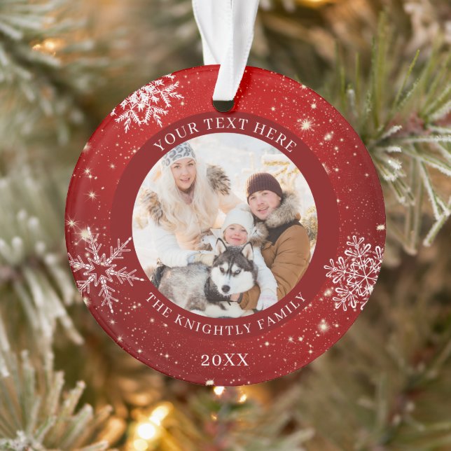 Modernes Rotes Weißes Schneeflocken Personalisiert Ornament (Baum)