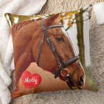 Modernes, schick Personalisiertes Pet Horse Foto Kissen<br><div class="desc">Feiern Sie Ihre beste Freundin mit einem personalisierten Hauskissen. Der Name wird in einem wunderschönen Aquarellherz gezeigt. Anpassen mit Ihrem eigenen Foto , und Namen. Ein perfektes Geschenk für einen Freund, Reiter, Hundeliebhaber, Liebhaber von Tierverlust, sogar für Familie, Freunde, Schwestern, Geschwister oder Großeltern . Modernes, schlichtes Personalisiertes Pferd Foto Kissen...</div>
