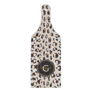 Modernes schickes braunes schneidebrett