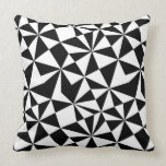 Modernes Schwarz-Weiß-Muster Kissen<br><div class="desc">Elegantes modernes trendiges geometrisches Muster in Schwarz/Weiß</div>
