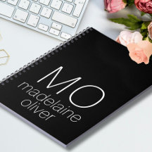Modernes Schwarz-Weiß-Notebook mit Monogramm