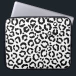 Modernes Schwarz-weißes Leopard-Muster für Tierdru Laptopschutzhülle<br><div class="desc">Dieses moderne und stilvolle Tiermuster eignet sich perfekt für die trendige und stilvolle Mode. Es ist mit einem handgezeichnet, schwarz-weiß leoparden Gepard-Druck ausgestattet. Es ist elegant, schick, einfach und modern. ***WICHTIGE HINWEIS FÜR DESIGN: Für individuelle Designanfragen, wie z.B. passende Produktanfragen, Farbänderungen, Platzierungsänderungen oder andere Änderungswünsche, klicken Sie bitte auf den...</div>