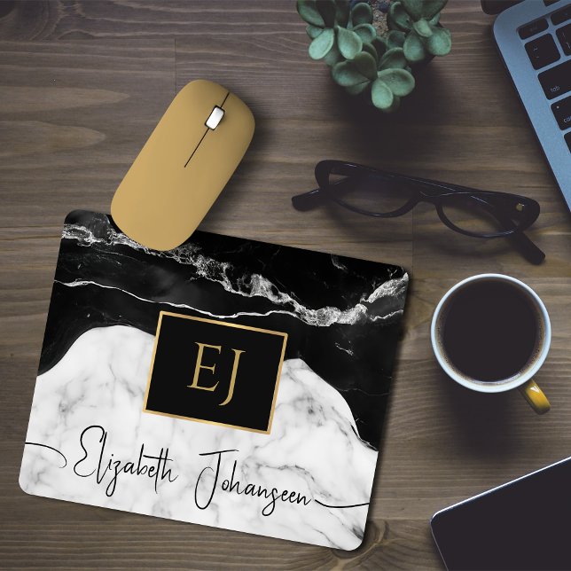 Modernes Schwarz-weißes Marmorgoldmotiv Mit Monogr Mousepad (Von Creator hochgeladen)