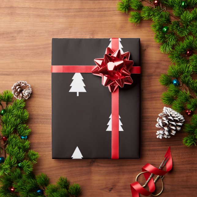 Modernes Schwarz-weißes nordisches Weihnachtsbaumm Geschenkpapier (Feiertagsgeschenk)