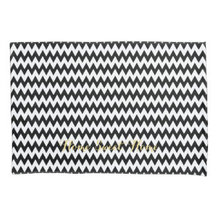 Modernes Schwarz-weißes Zickzack Muster-Monogramm Kissenbezug