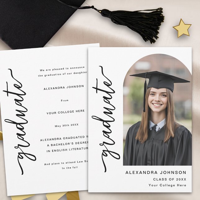 Modernes Script Arch Foto Ankündigung (Modern trendy black and white photo arch graduation announcement card Elegant script minimalist )