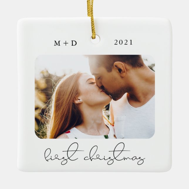 Modernes Script Elegante Verlobung Hochzeit Foto Keramikornament (Vorderseite)