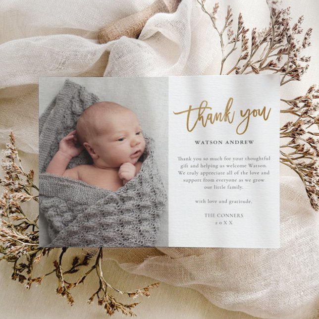 Modernes Script Foto Baby Vielen Dank Postkarte (Elegant Gold Thank You Script Baby Photo Thank You Card.)