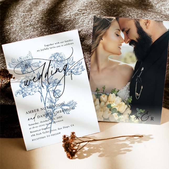 Modernes Script Foto Blue Floral Wedding Einladung (Von Creator hochgeladen)